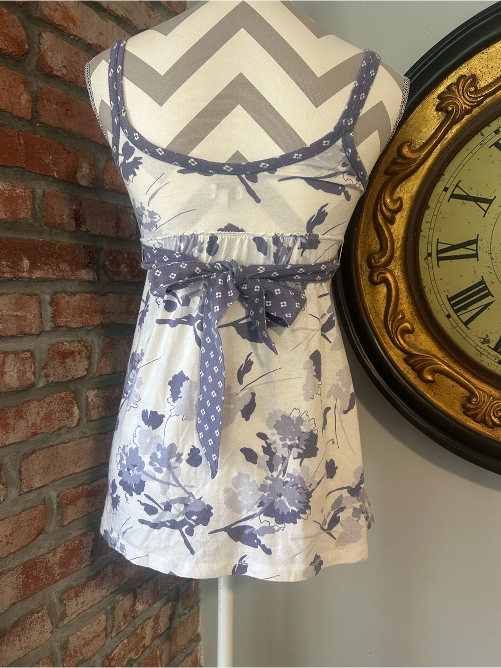 Abercrombie • Vintage Floral Babydoll Belted Tank Top - Picture 3 of 6